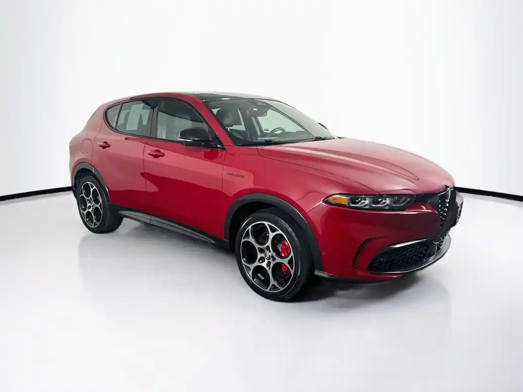 2024 Alfa Romeo Tonale Veloce's photo