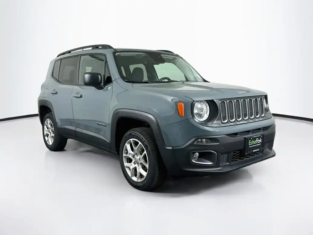 2017 Jeep Renegade Latitude 4x4's photo
