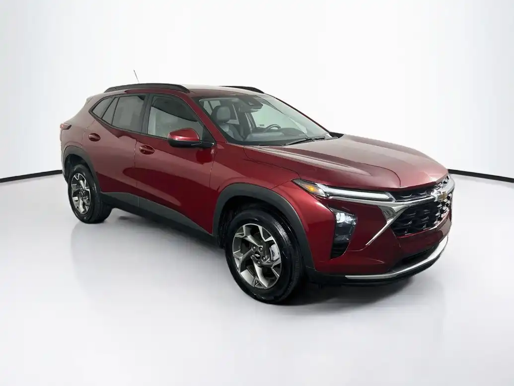 2025 Chevrolet Trax LT's photo