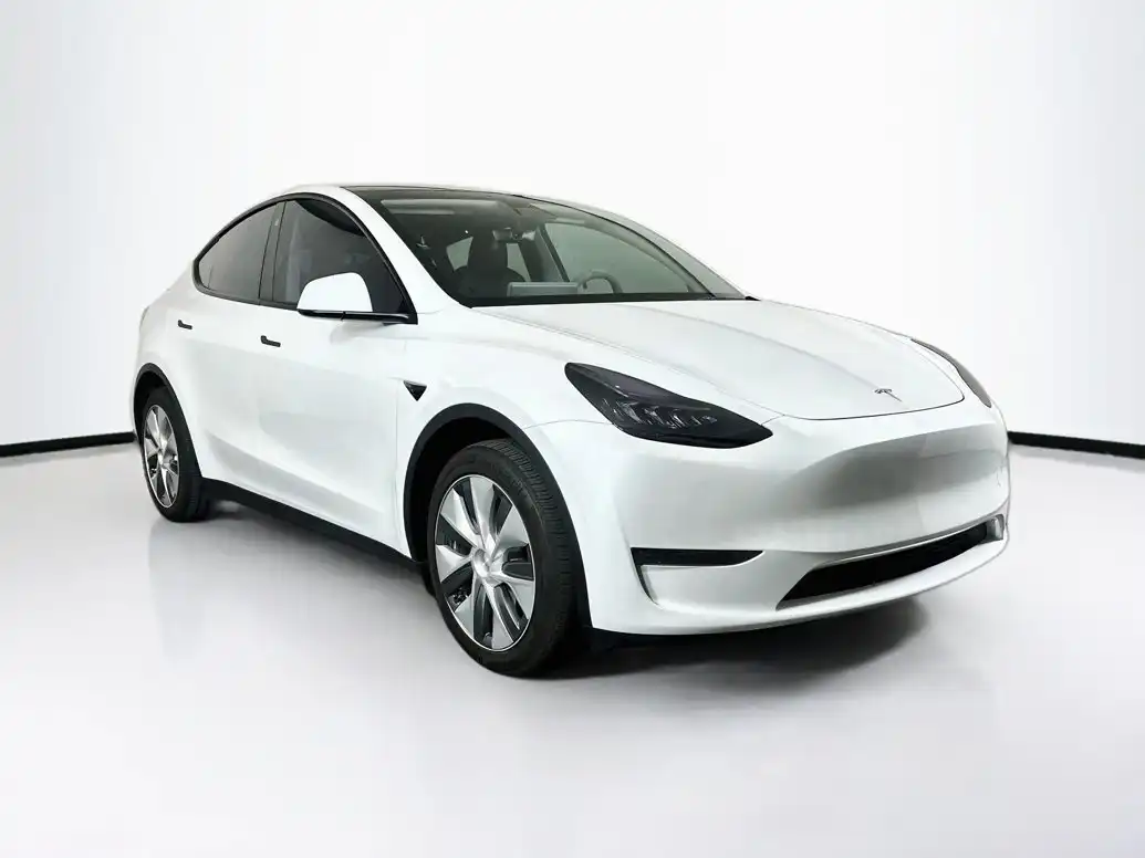 2023 Tesla Model Y Long Range Dual Motor All-Wheel Drive's photo