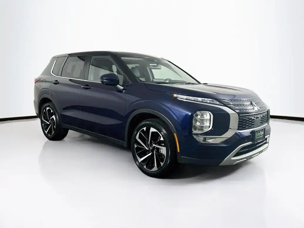 2024 Mitsubishi Outlander SE S-AWC's photo