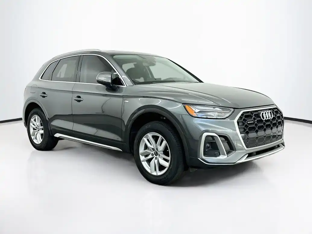2023 Audi Q5 45 Premium's photo