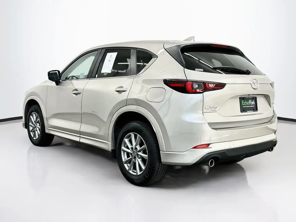 2025 Mazda CX-5 S Preferred package Auto AWD photo 5