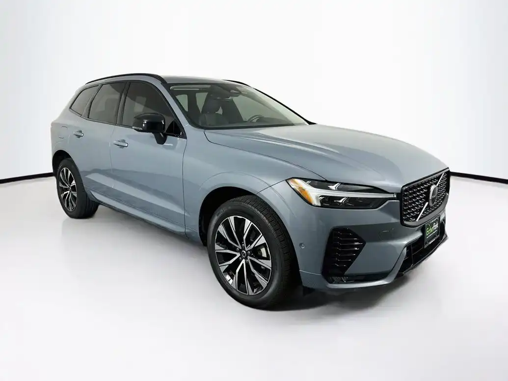 2024 Volvo XC60 B5 Plus Dark Theme AWD's photo