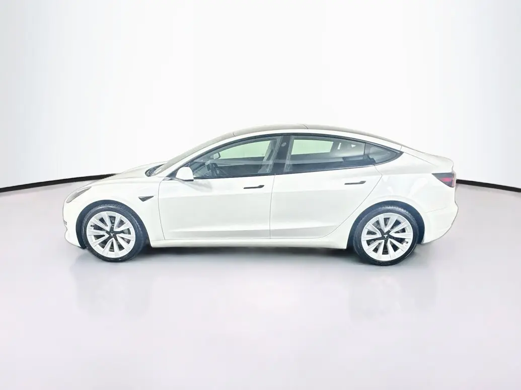2023 Tesla Model 3 Base photo 4