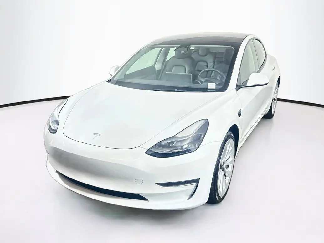 2023 Tesla Model 3 Base photo 3