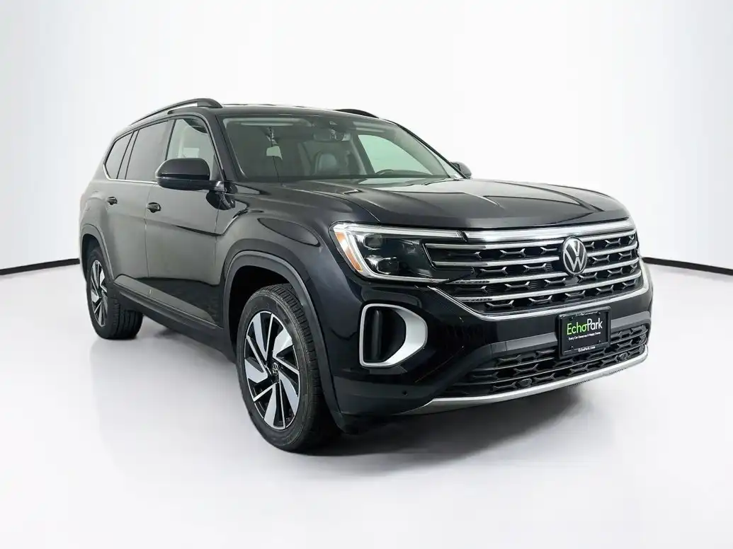 2024 Volkswagen Atlas 2.0T SE with Tech's photo