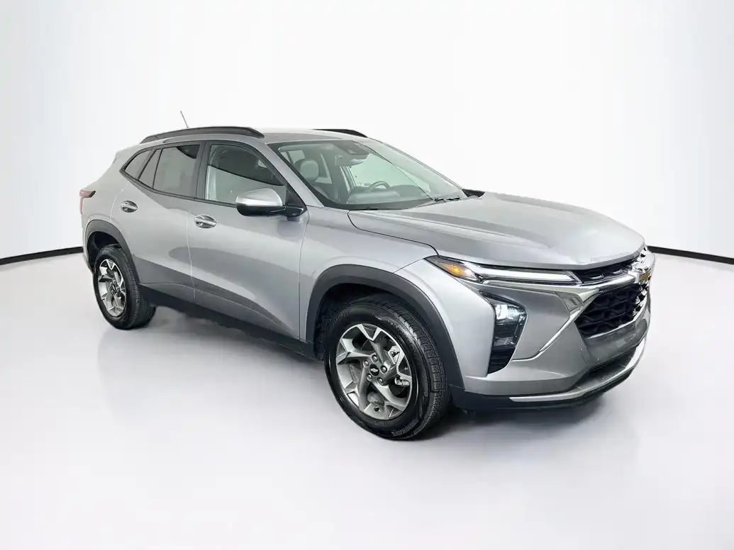 2025 Chevrolet Trax LT's photo