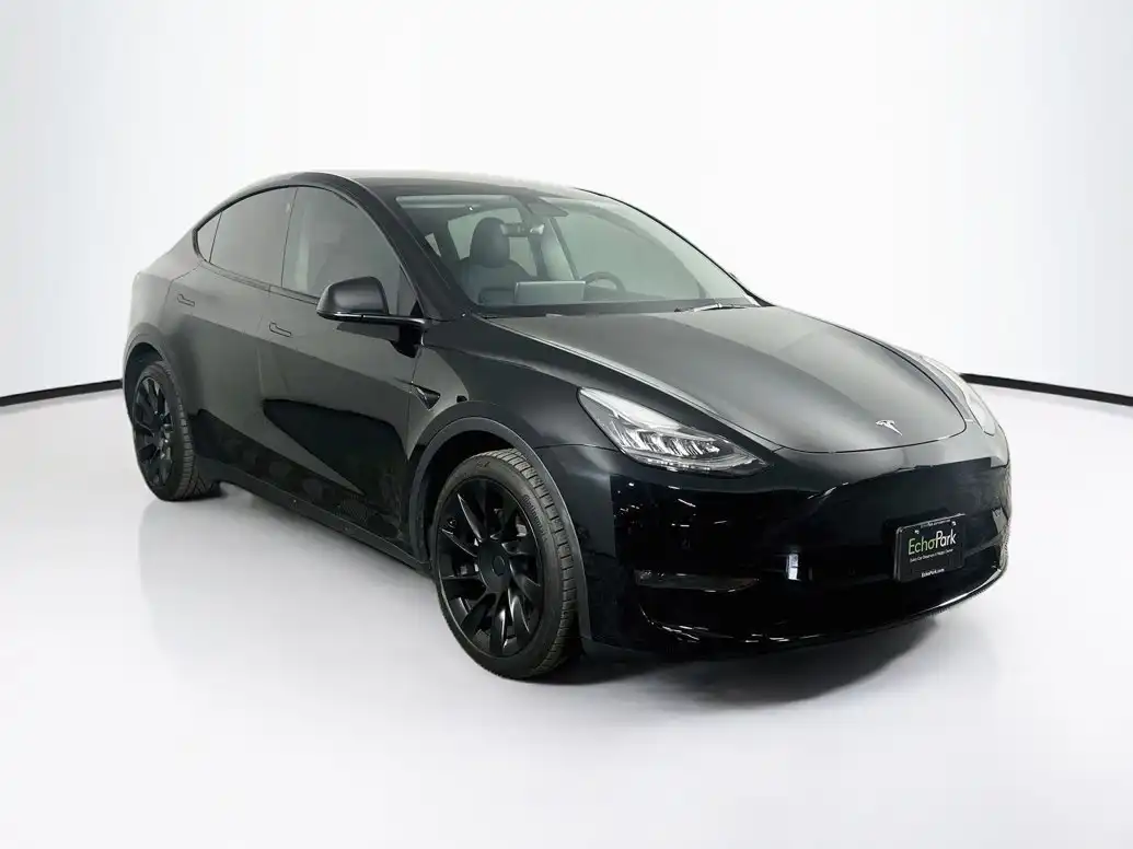 2022 Tesla Model Y Long Range Dual Motor All-Wheel Drive's photo
