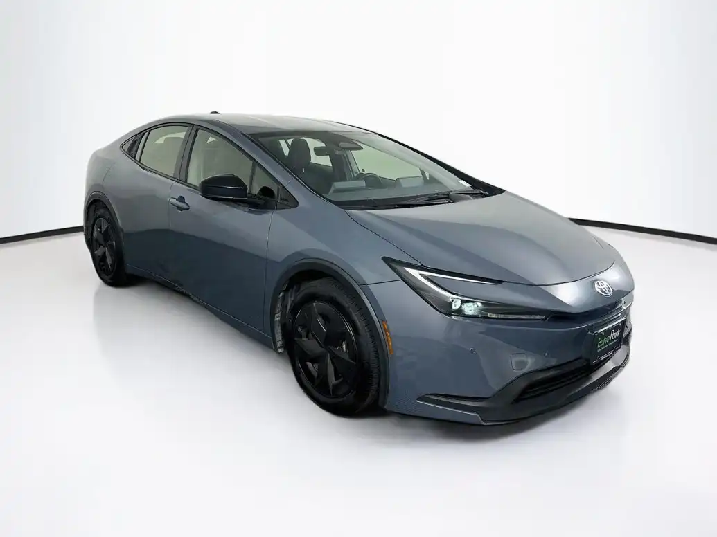 2024 Toyota Prius LE FWD's photo