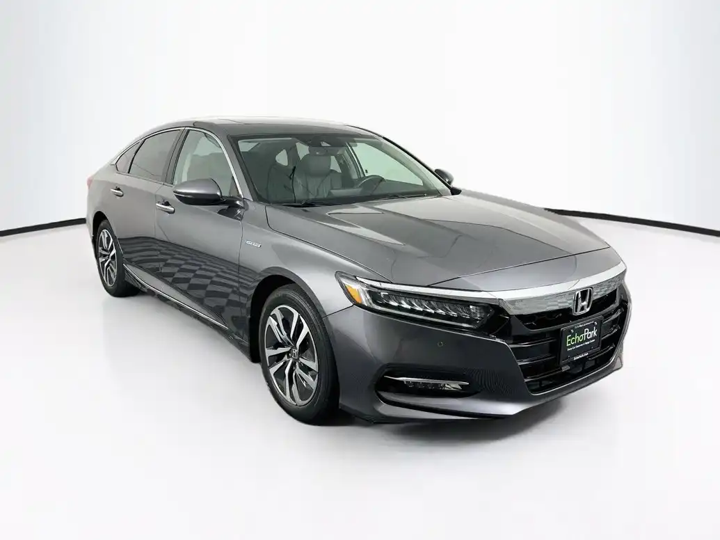 2018 Honda Accord Hybrid Touring's photo