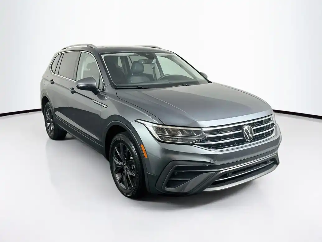 2024 Volkswagen Tiguan 2.0T SE 4Motion's photo