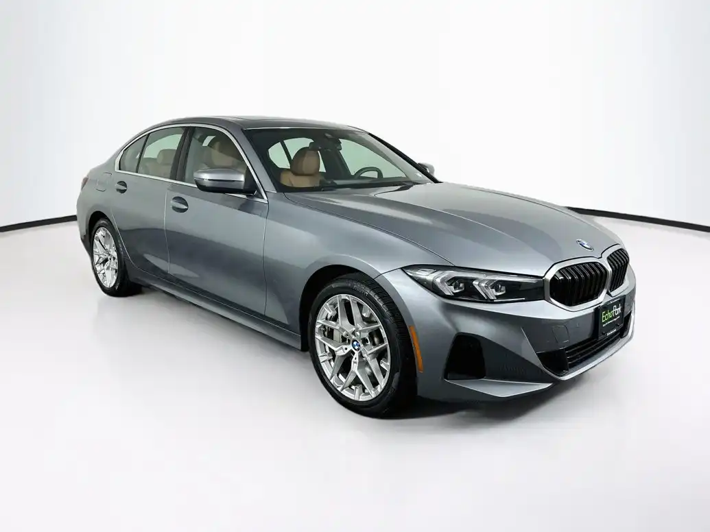 2026 BMW 3 Series 330i xDrive Sedan's photo