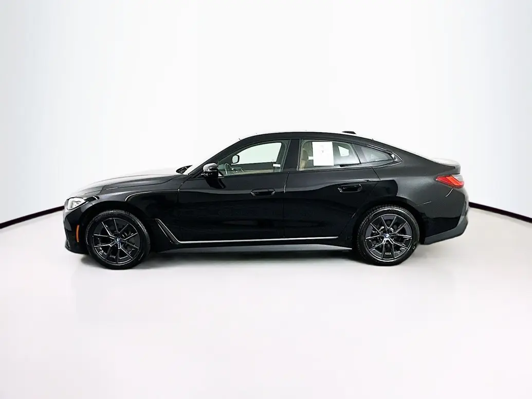 2023 BMW i4 eDrive35 photo 4