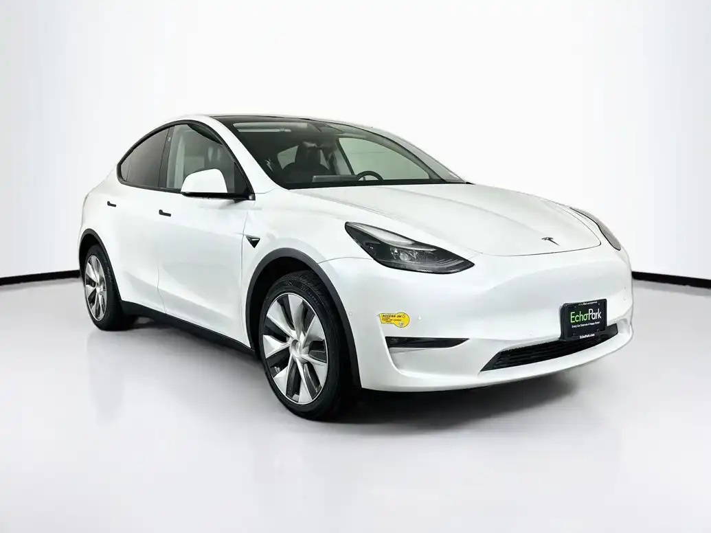 2022 Tesla Model Y Long Range Dual Motor All-Wheel Drive's photo