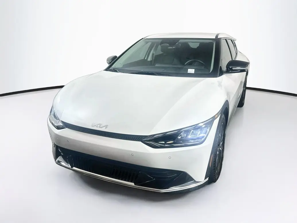 2023 Kia EV6 Wind photo 3