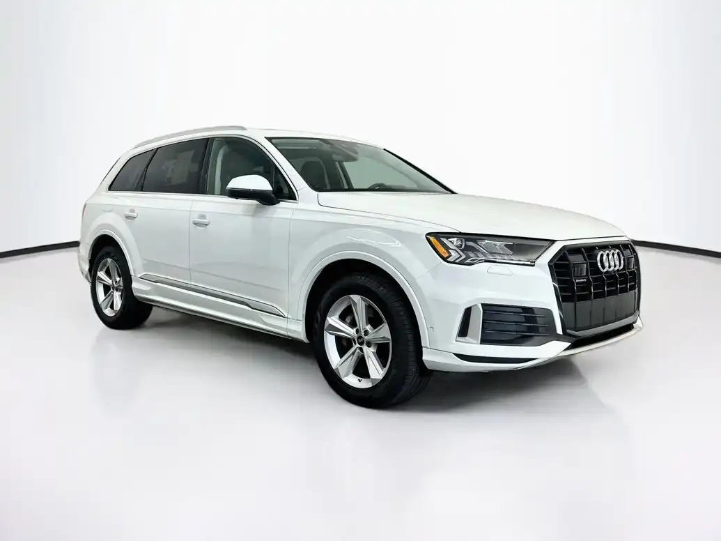 2024 Audi Q7 45 Premium Plus quattro Tiptronic's photo