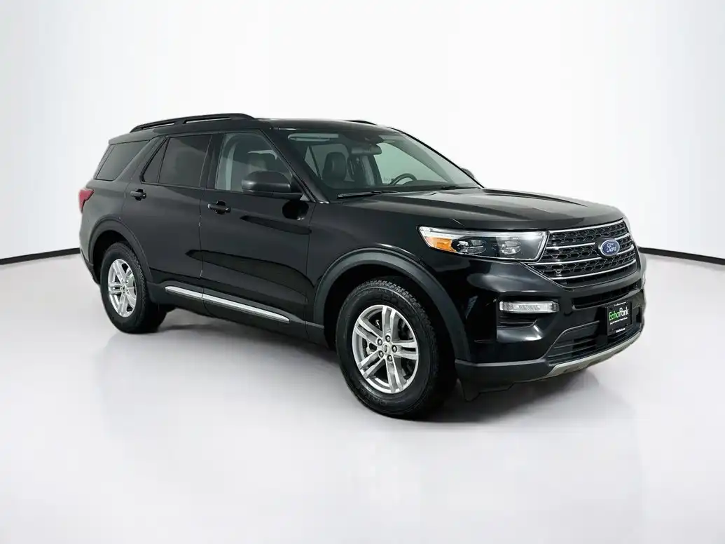 2022 Ford Explorer XLT 4WD's photo