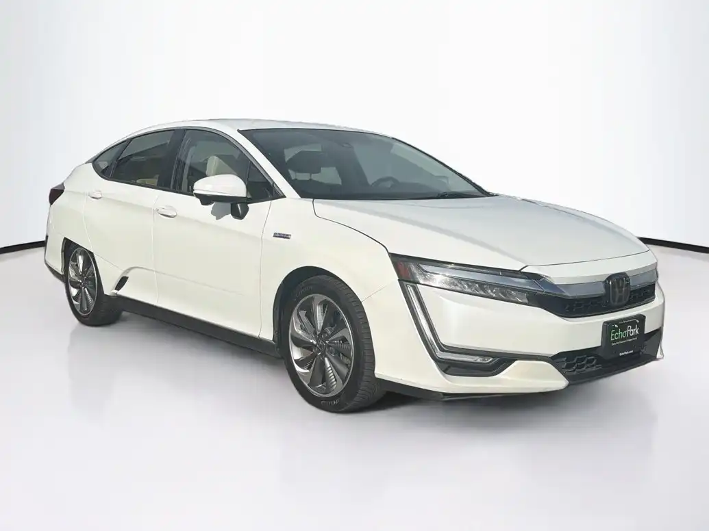 2018 Honda Clarity Plug-In Hybrid Touring's photo