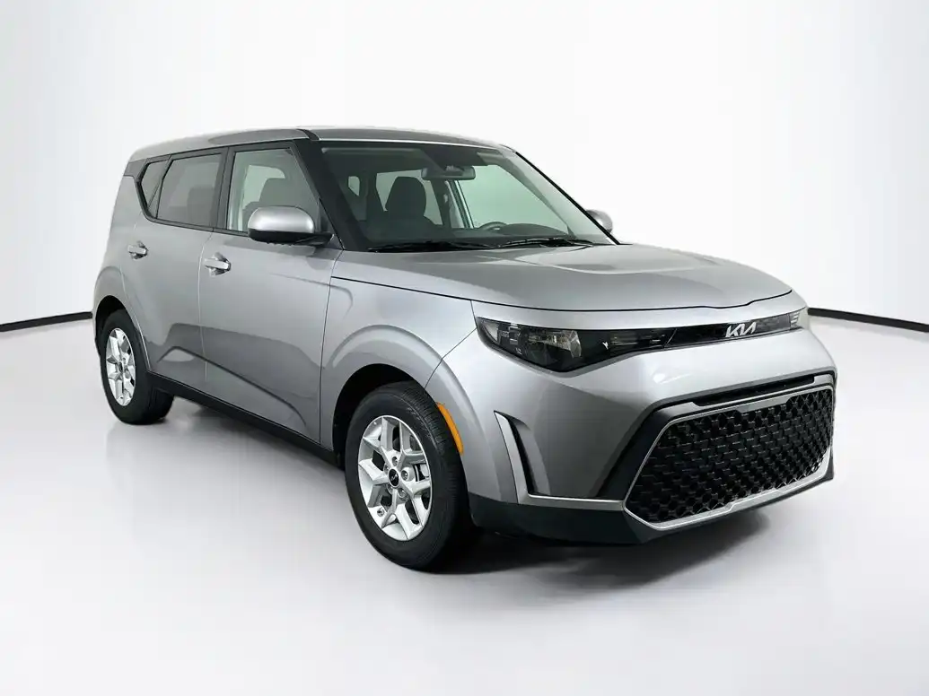 2025 Kia Soul 2.0L LX IVT's photo