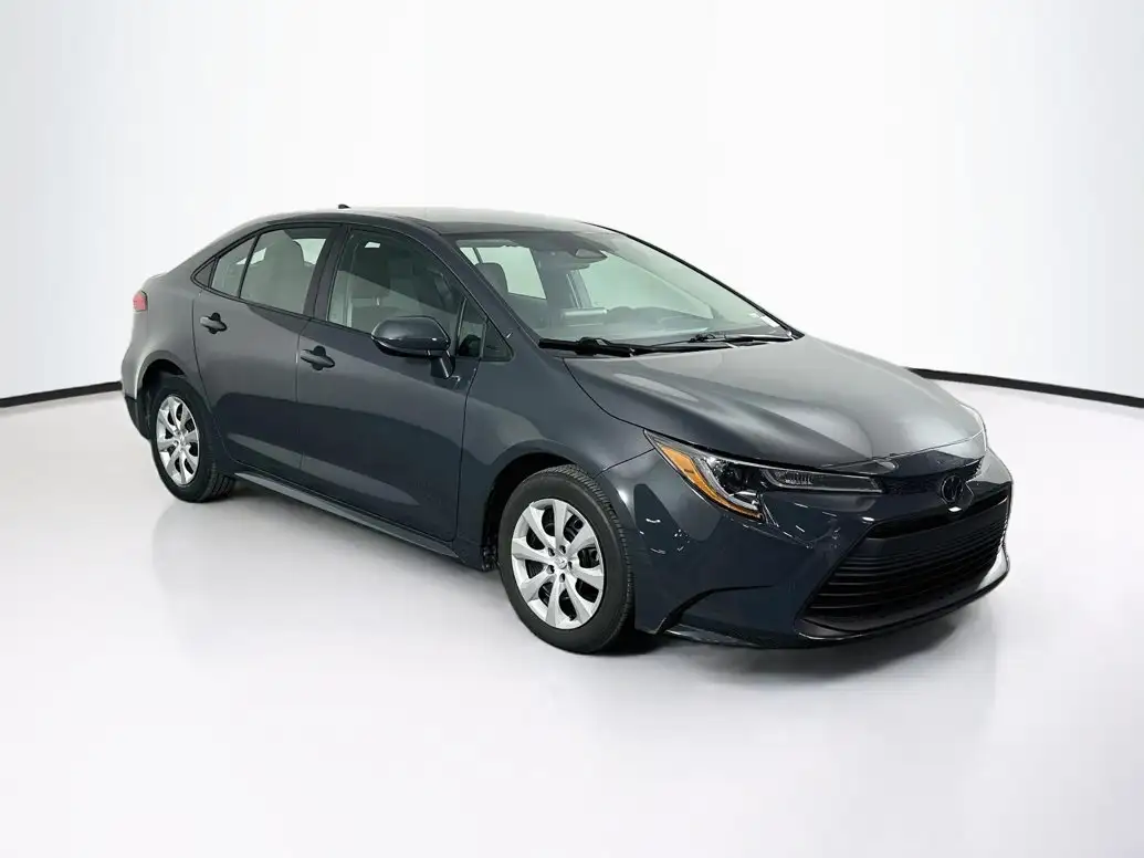 2025 Toyota Corolla LE CVT's photo