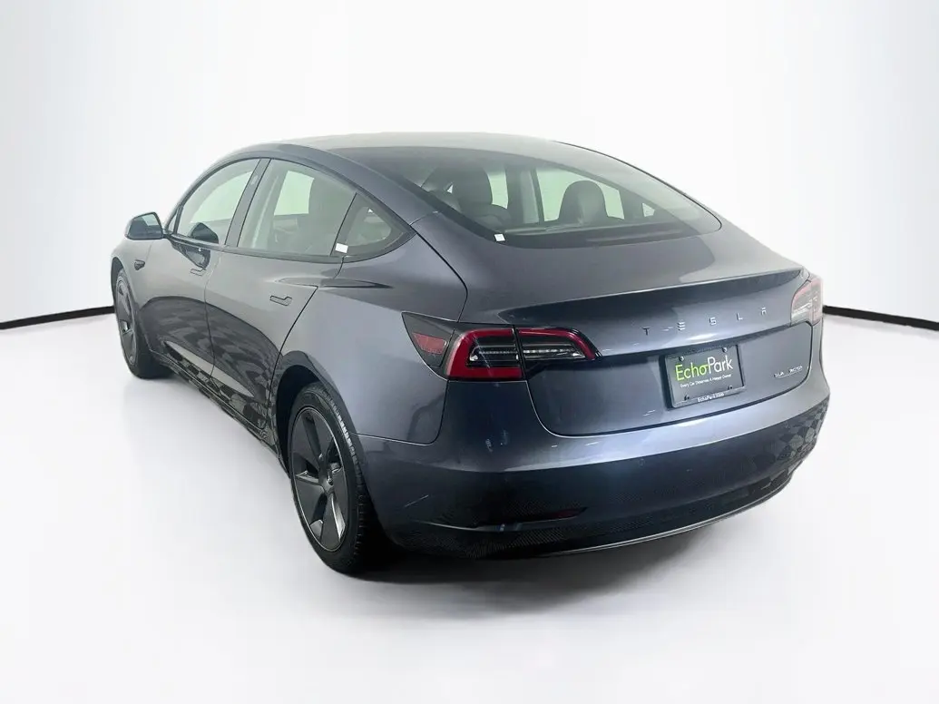 2021 Tesla Model 3 Standard Range Plus photo 5