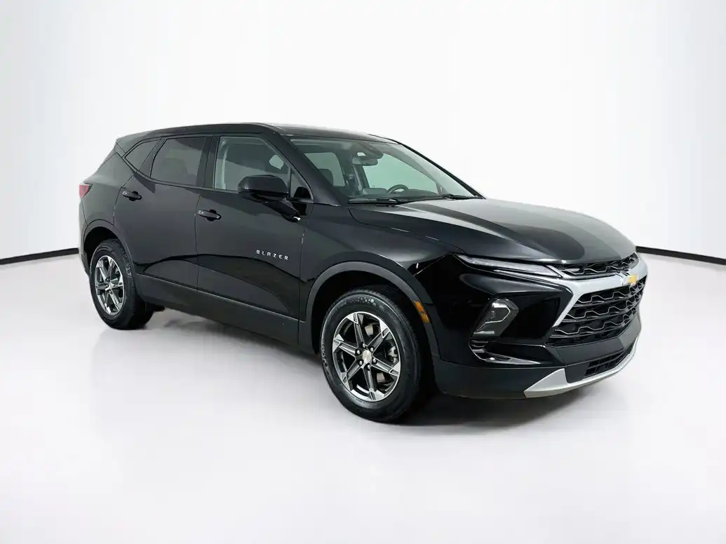2025 Chevrolet Blazer 2.0T 2LT FWD's photo
