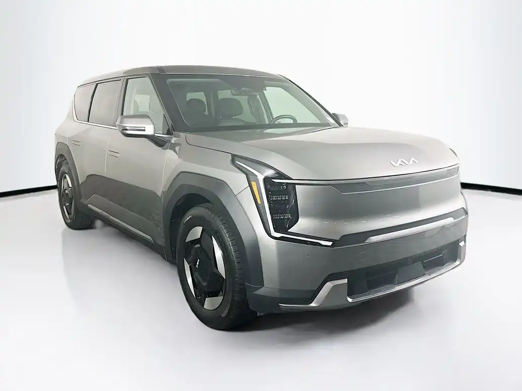 2024 Kia EV9 Light's photo
