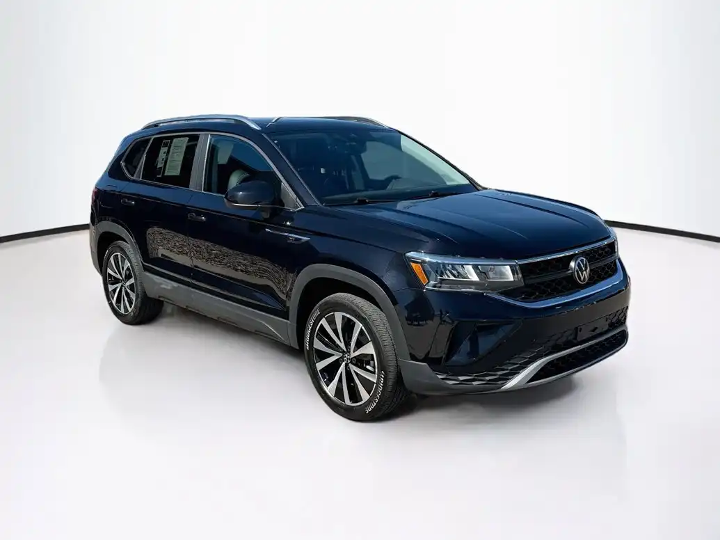 2023 Volkswagen Taos 1.5T SE 4Motion's photo