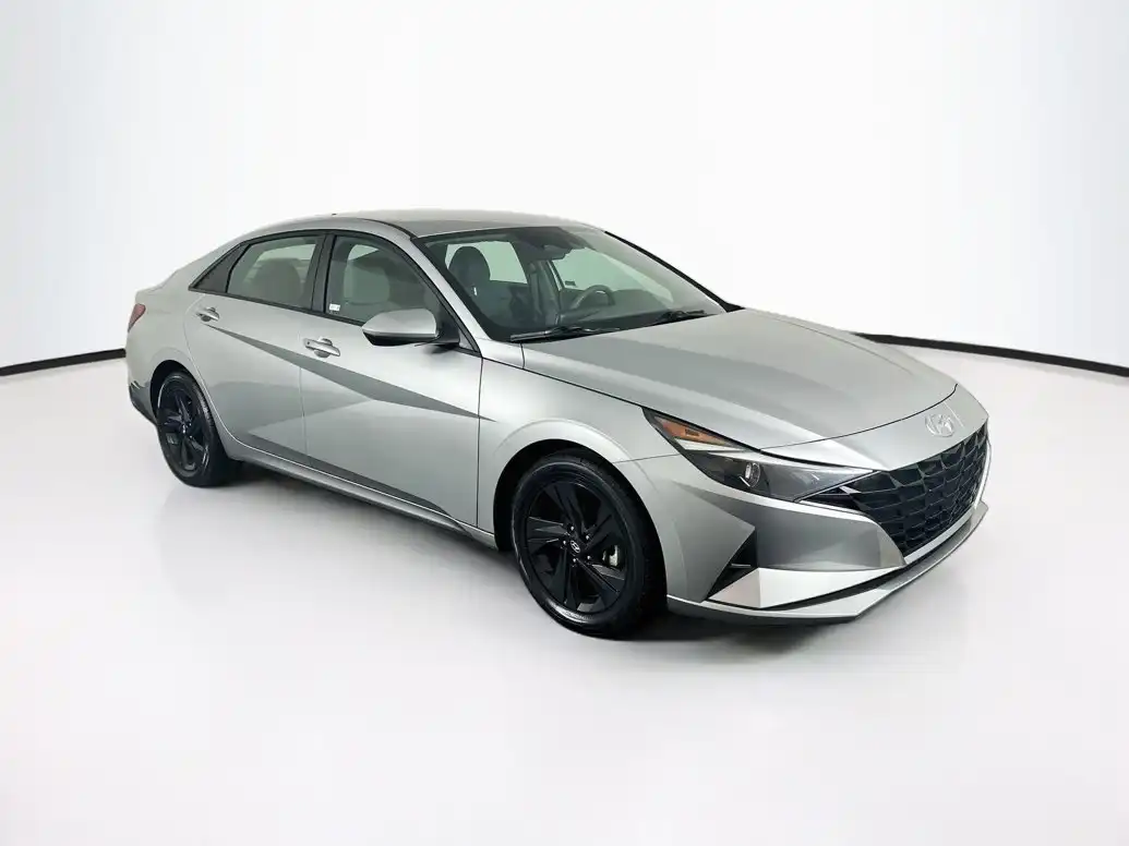 2021 Hyundai Elantra 2.0 SEL IVT SULEV's photo