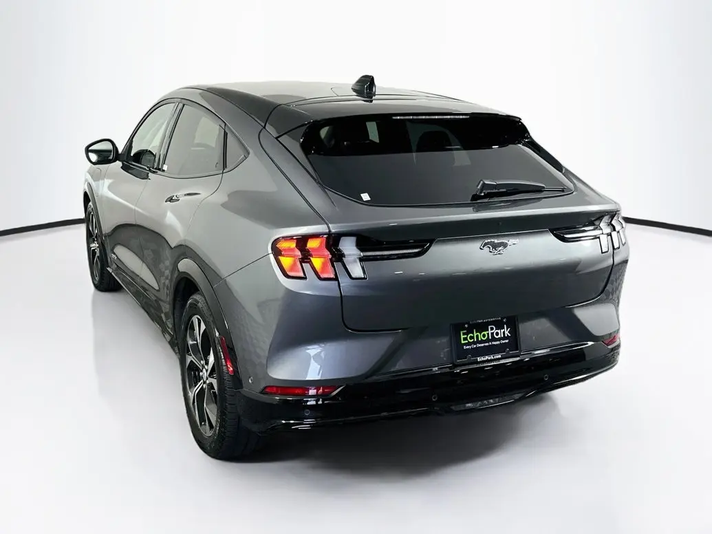 2023 Ford Mustang-Mach-e Premium photo 5
