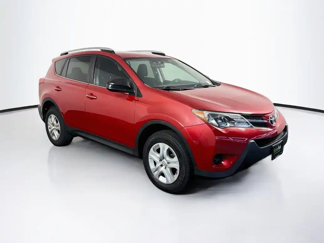 2015 Toyota RAV4 LE's photo