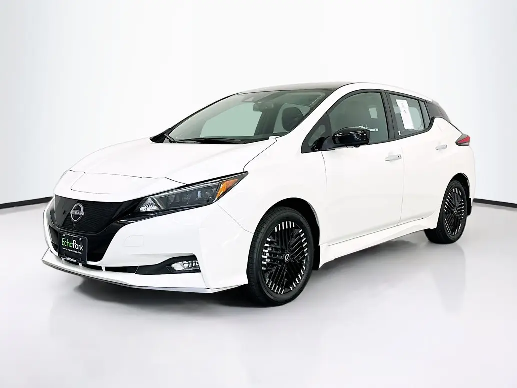 2025 Nissan Leaf SV PLUS photo 3