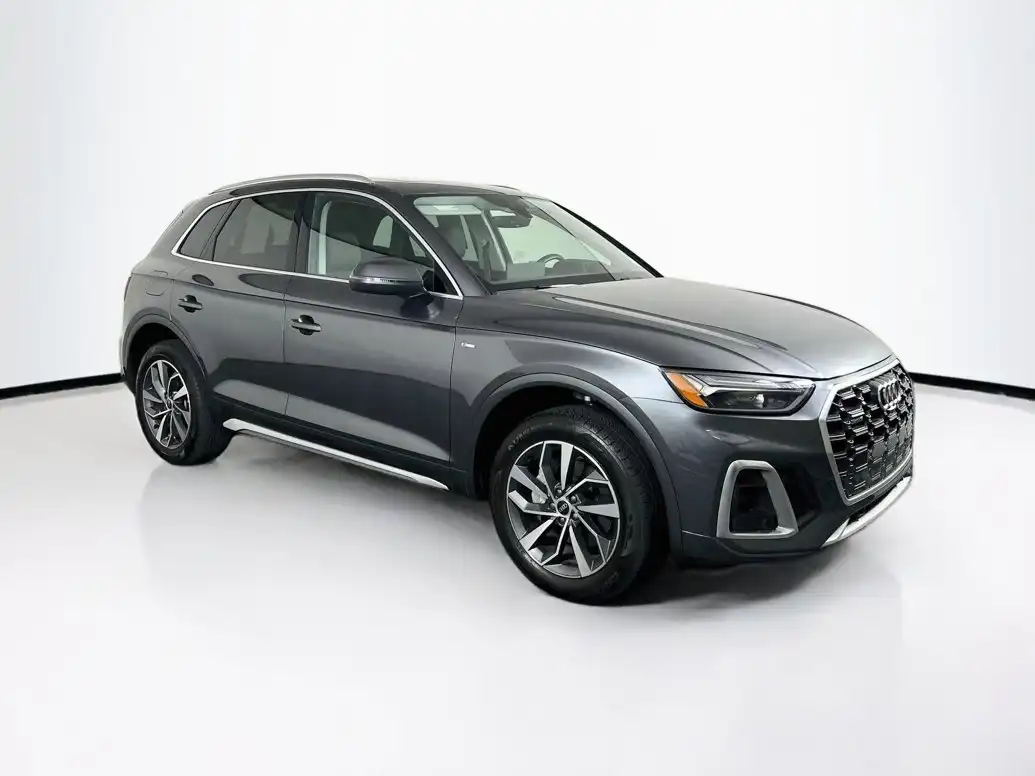 2023 Audi Q5 45 Premium Plus's photo