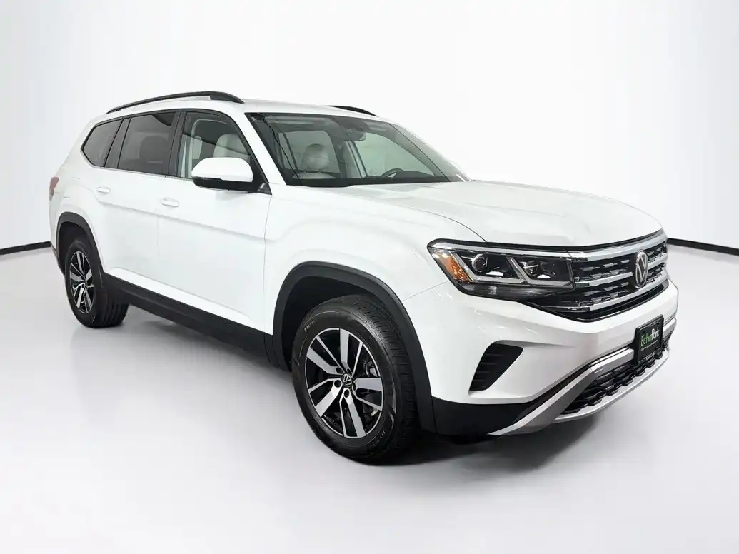 2023 Volkswagen Atlas 2.0T SE's photo
