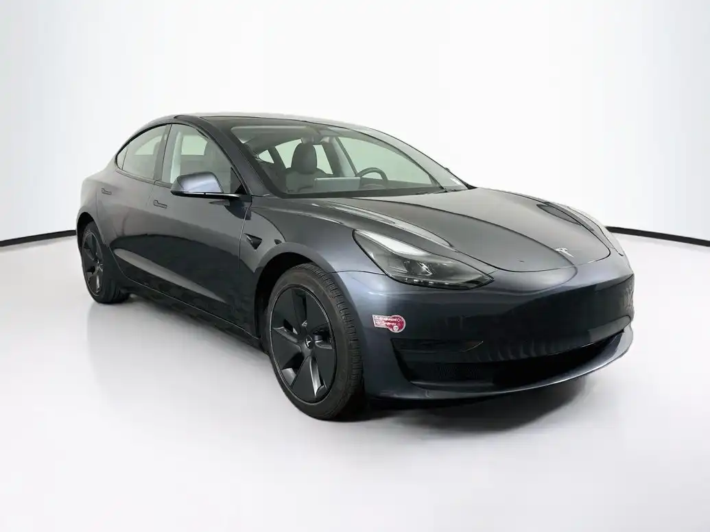 2023 Tesla Model 3 Base's photo