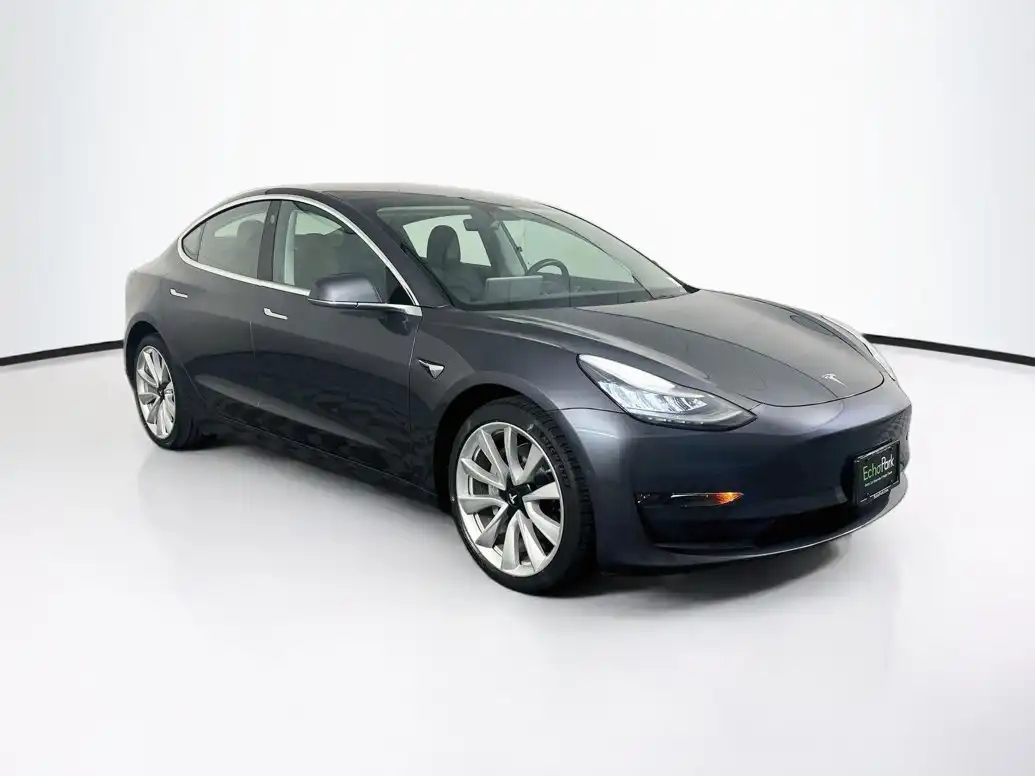 2018 Tesla Model 3 Long Range Dual Motor All-Wheel Drive's photo