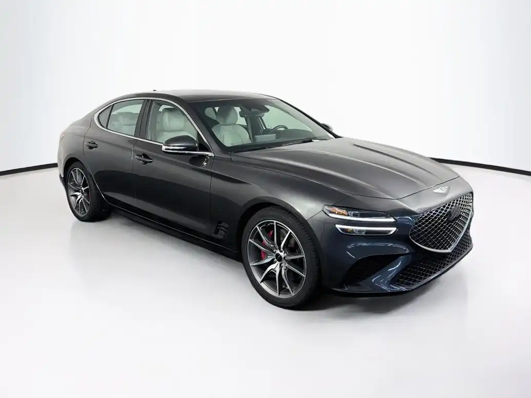 2025 Genesis G70 2.5T Standard's photo