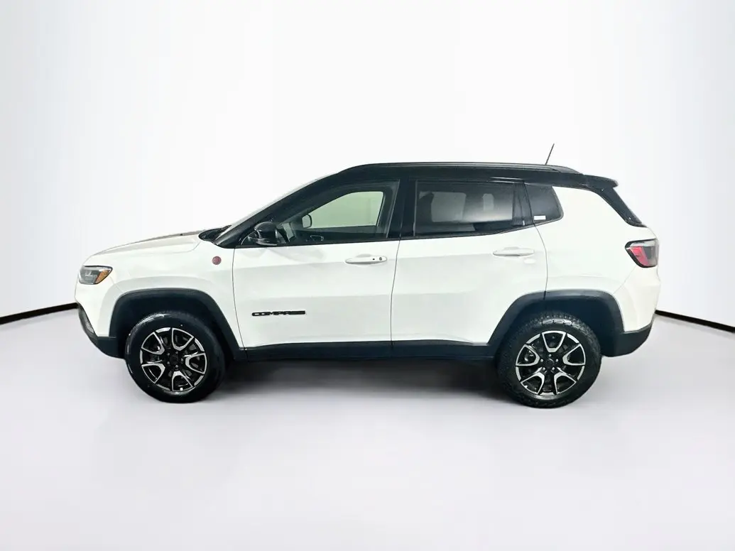 2025 Jeep Compass Trailhawk 4X4 photo 4