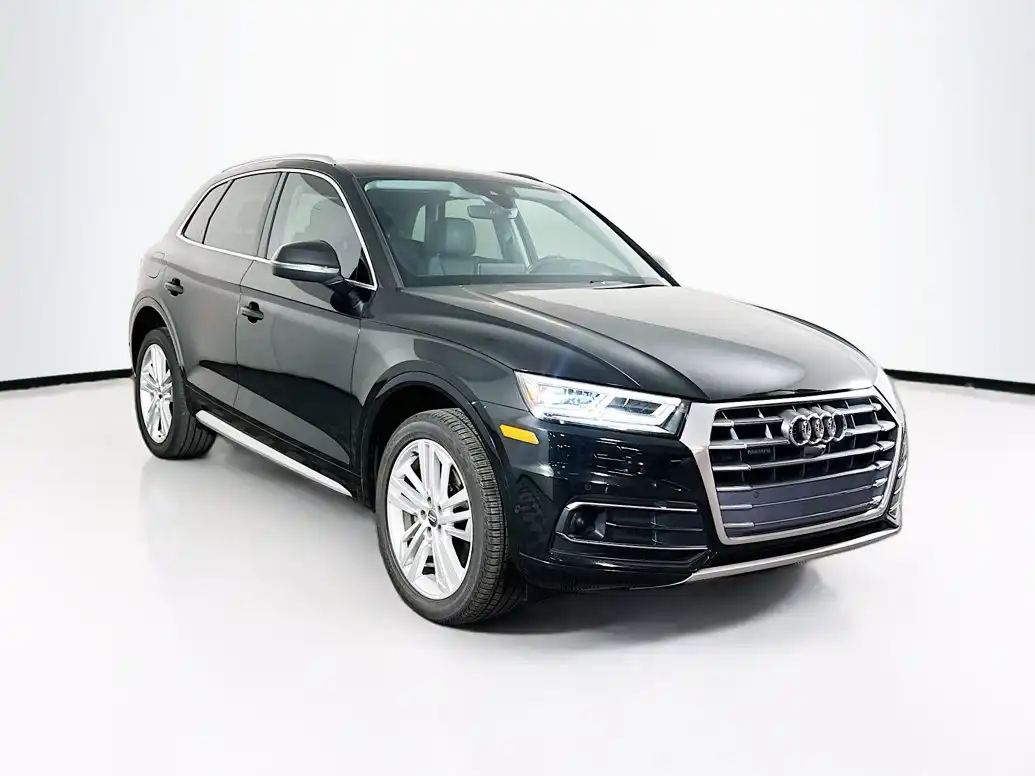2019 Audi Q5 2.0T quattro S tronic Prestige's photo