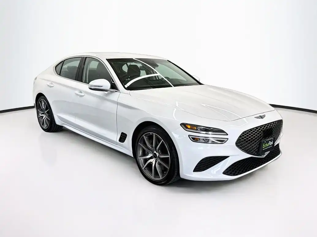 2026 Genesis G70 2.5T Standard's photo