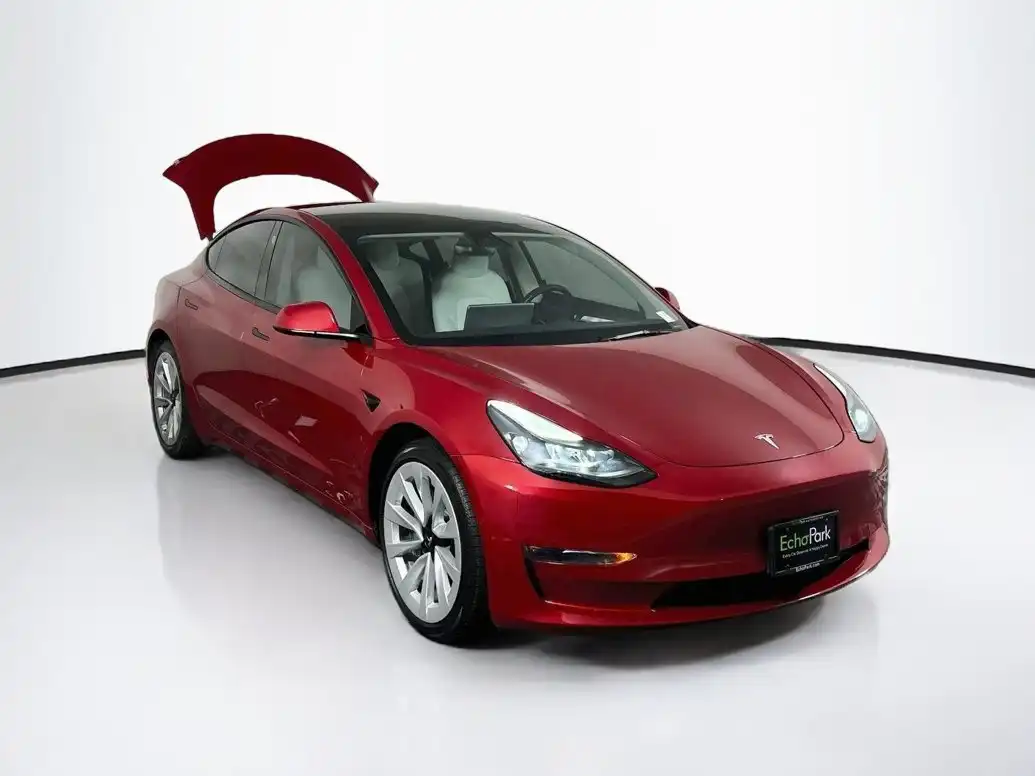 2022 Tesla Model 3 Long Range Dual Motor All-Wheel Drive's photo