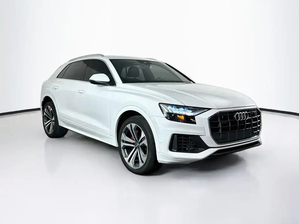 2019 Audi Q8 3.0T Premium Plus quattro Tiptonic's photo