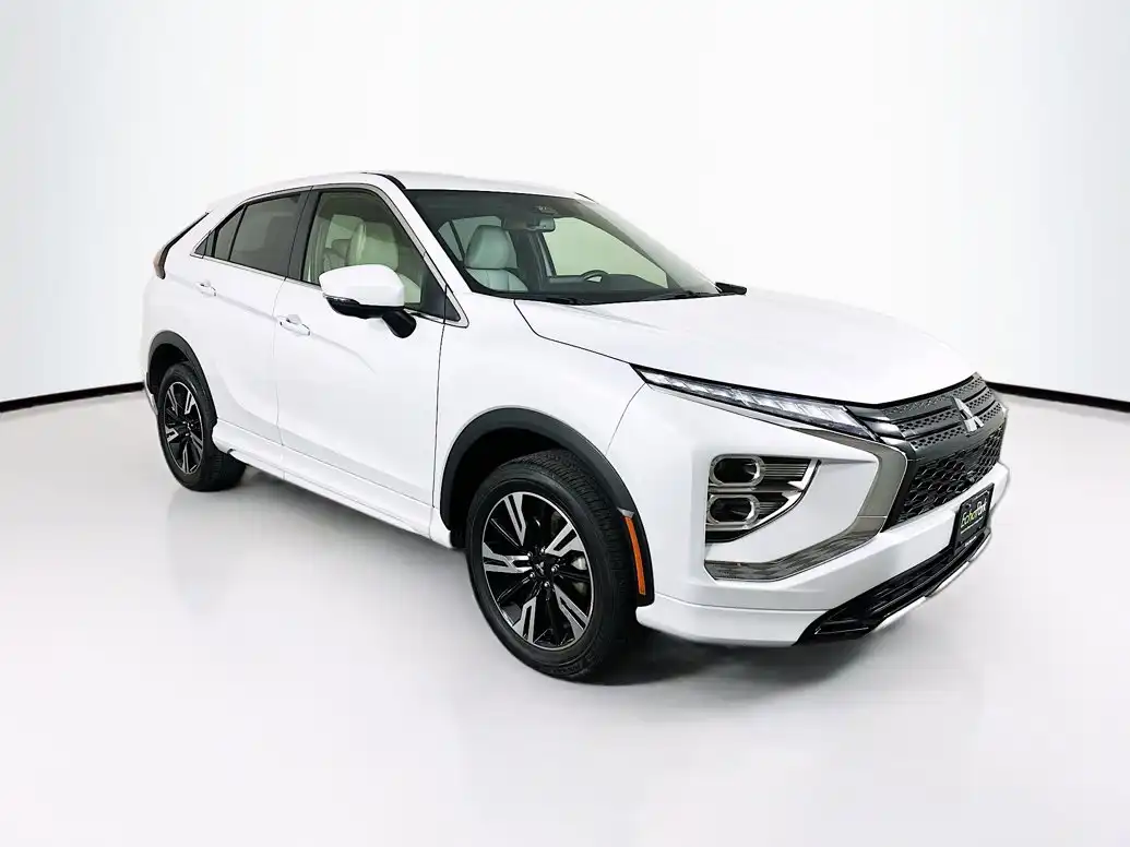2024 Mitsubishi Eclipse Cross SEL S-AWC's photo