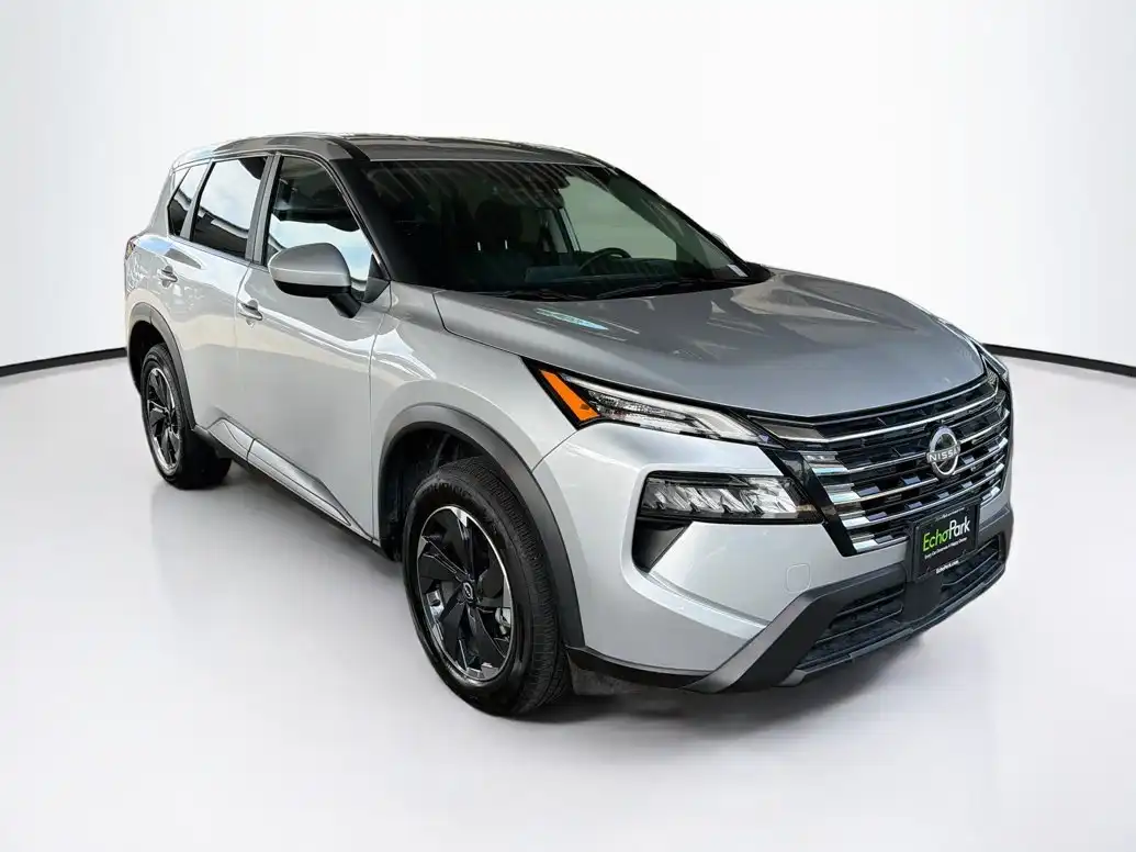 2025 Nissan Rogue SV AWD's photo