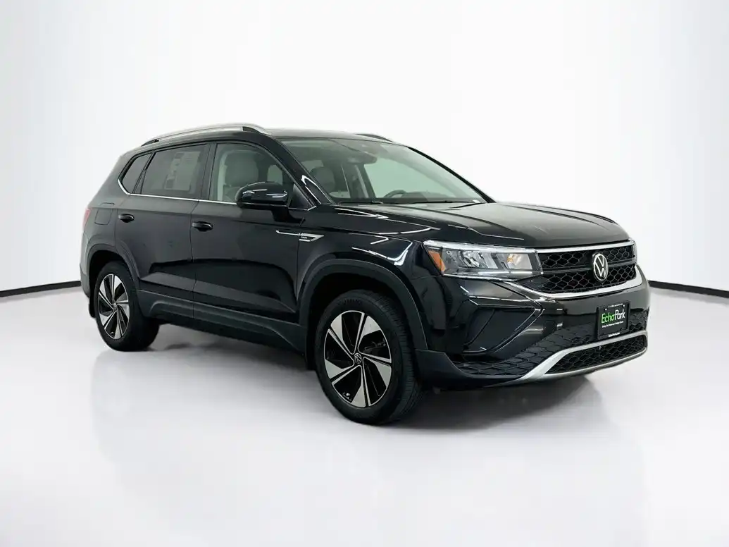 2023 Volkswagen Taos 1.5T SE 4Motion's photo