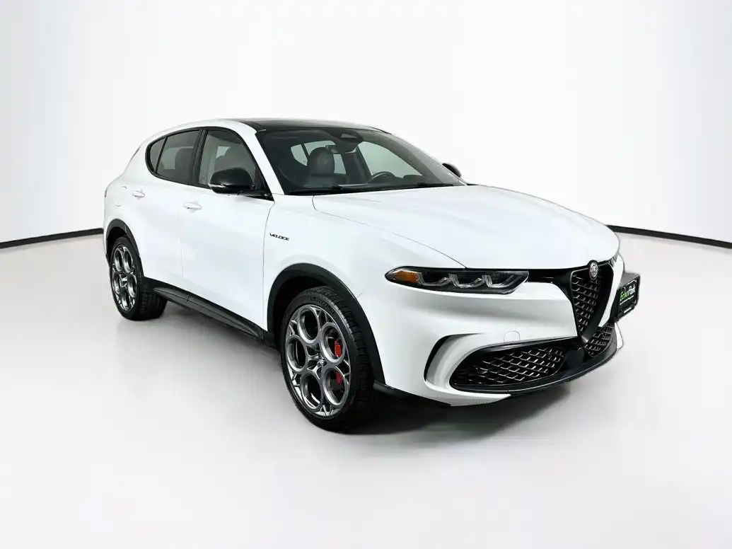 2024 Alfa Romeo Tonale Veloce's photo