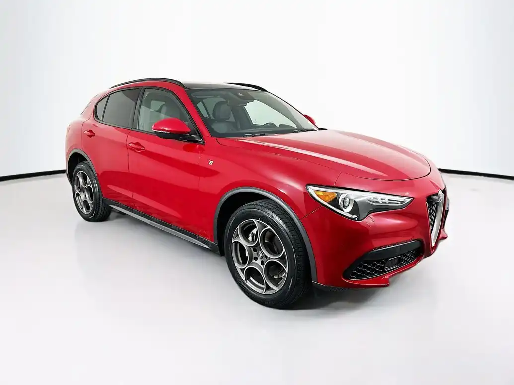 2023 Alfa Romeo Stelvio Ti AWD's photo