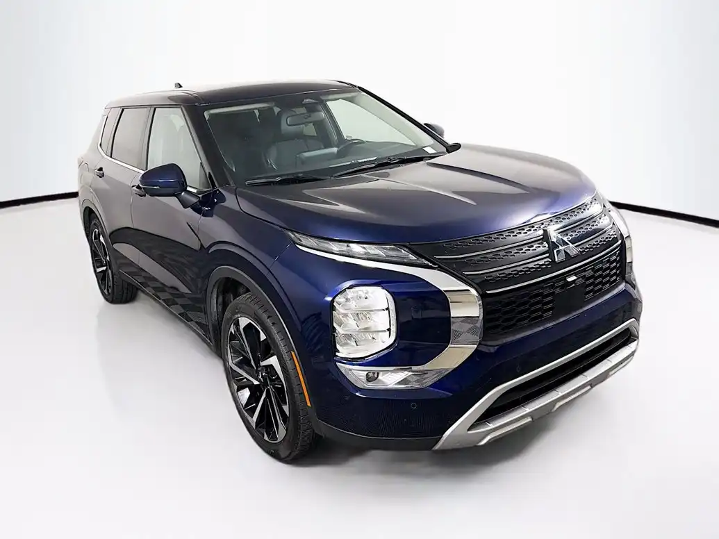 2024 Mitsubishi Outlander SE S-AWC's photo