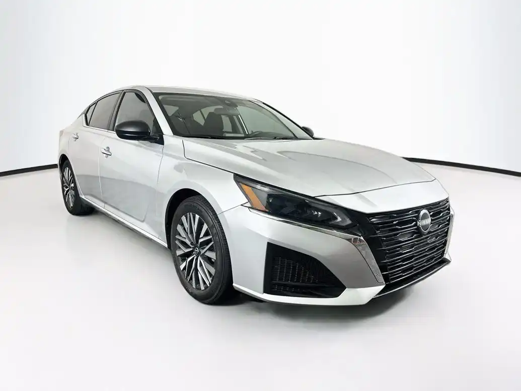 2024 Nissan Altima 2.5 SV's photo